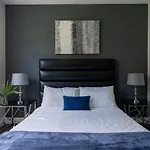 Luxury 1Bedroom 1Bath Pearl District