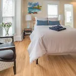 Quiet, Non Smoking West End Retreat With Free Parking