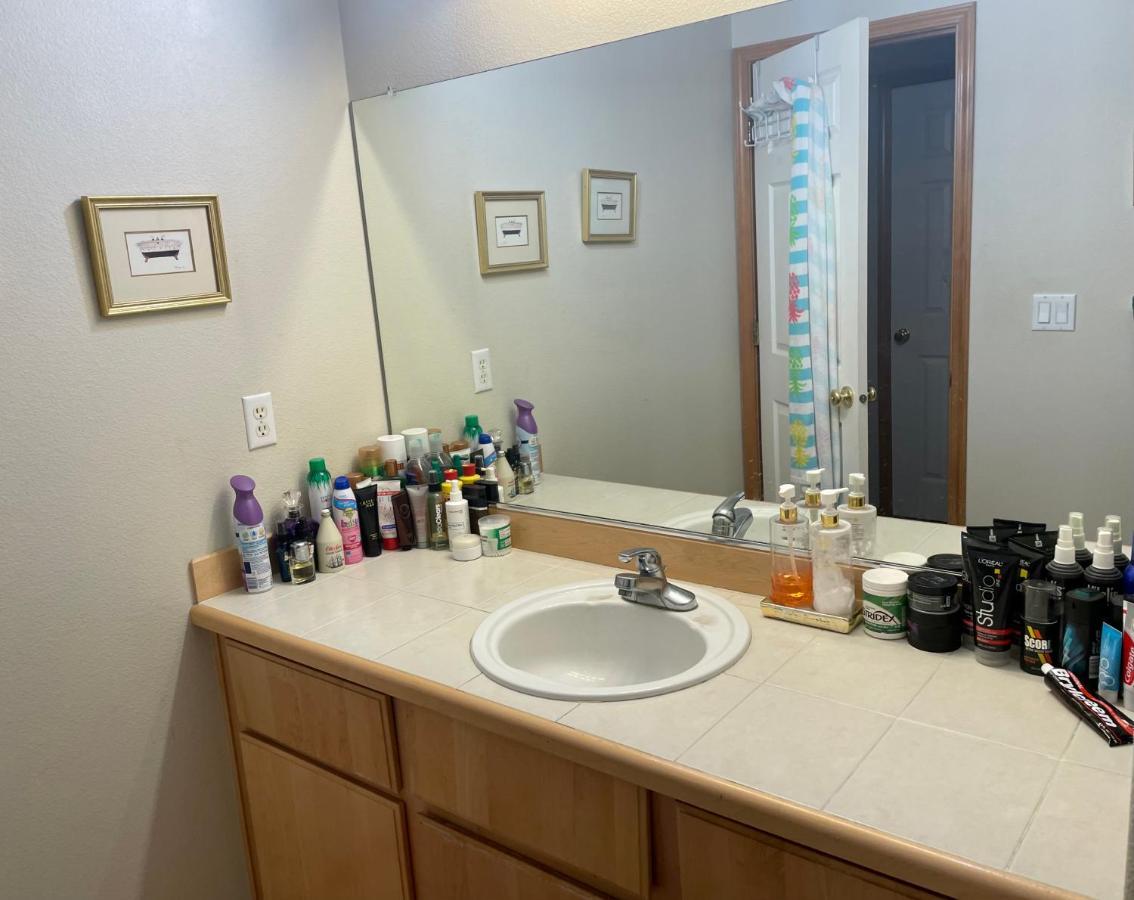 Adele House Private Bedroom 2 North * Portland
