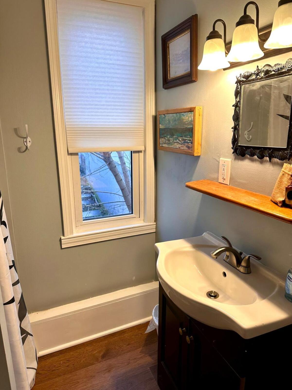 Walkable Near Downtown 1 Bedroom