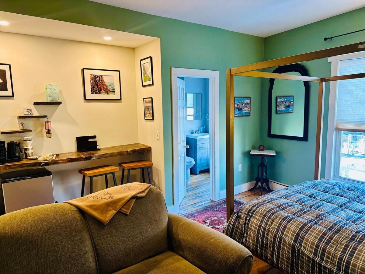 The Downtown Downeast Apartment