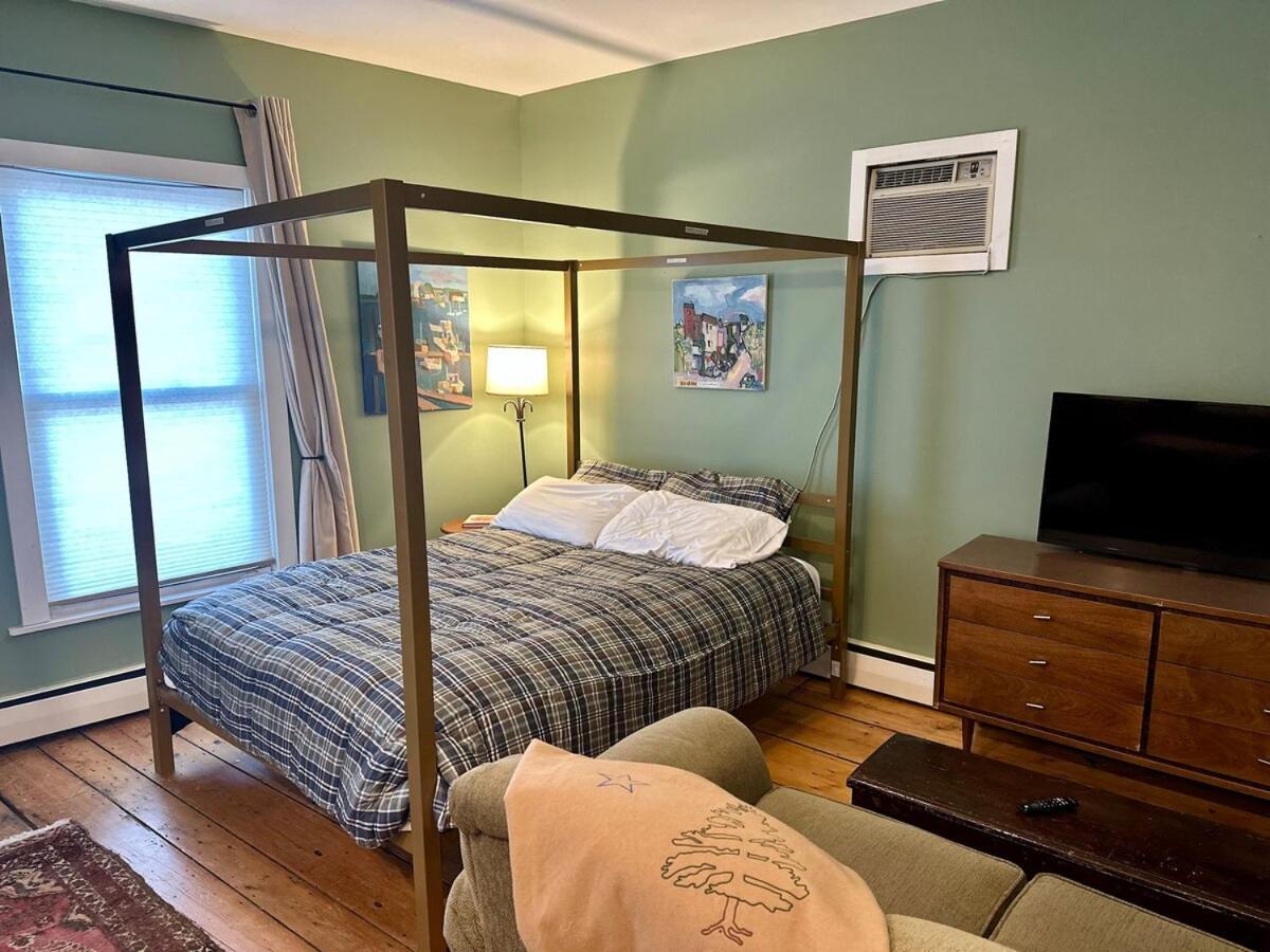The Downtown Downeast Apartment