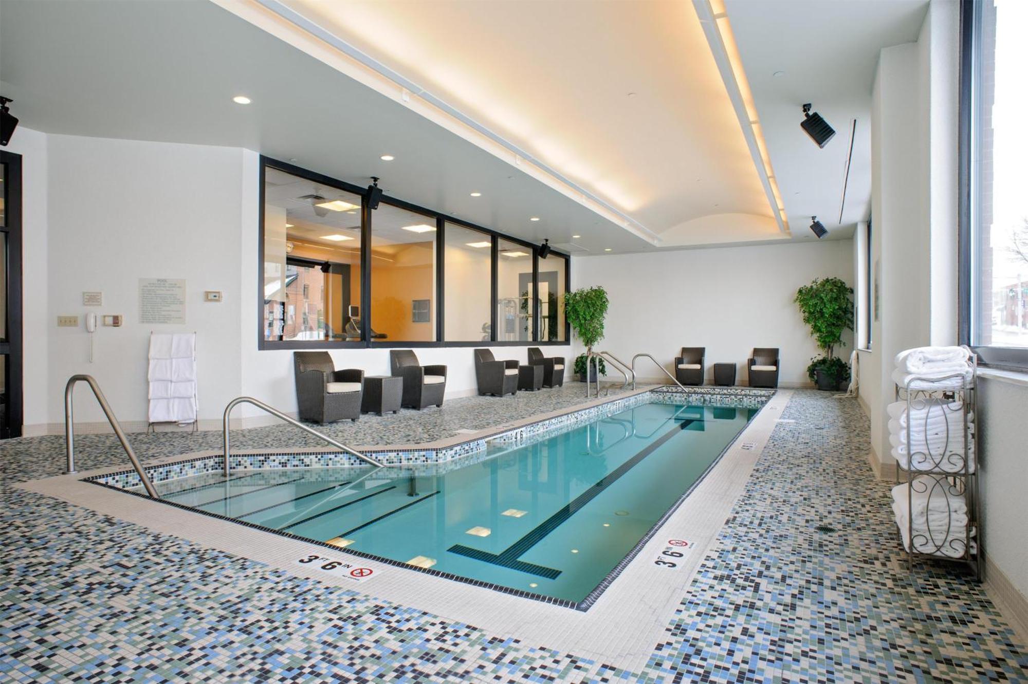 Hilton Garden Downtown Waterfront Portland