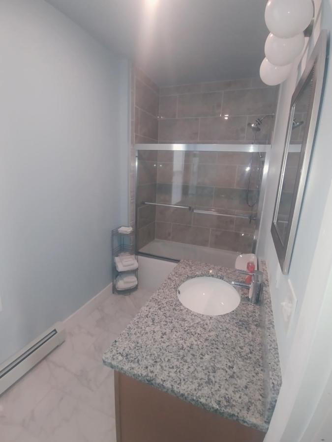 East Bayside/ Munjoy - Charming Downtown Escape Apartment