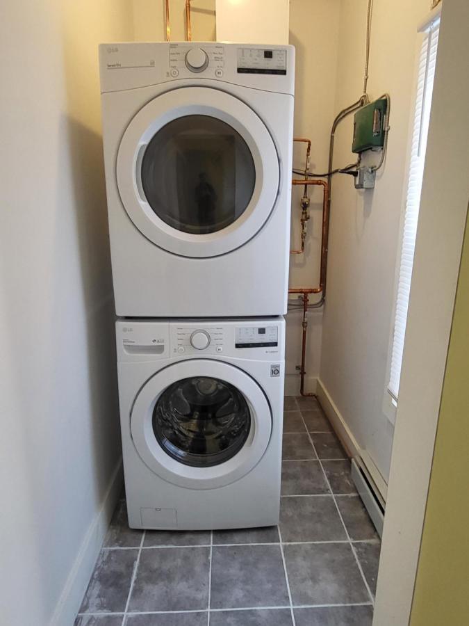 East Bayside/ Munjoy - Charming Downtown Escape Apartment Portland