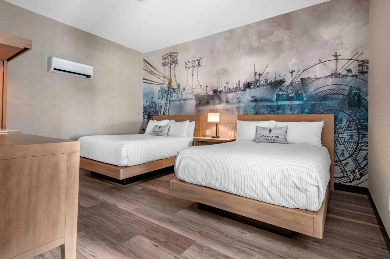 Hotel Cambria Downtown Old Port 3*