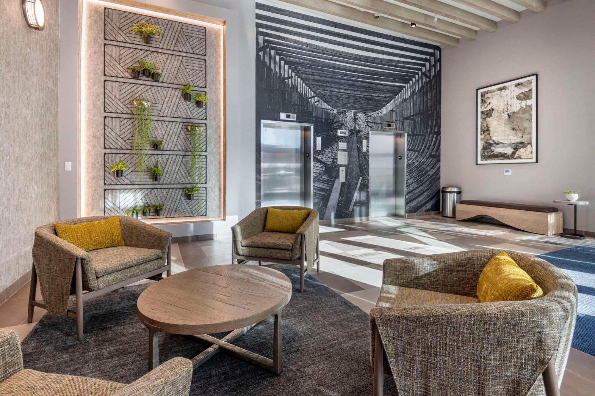 Cambria Downtown Old Port Hotel Portland